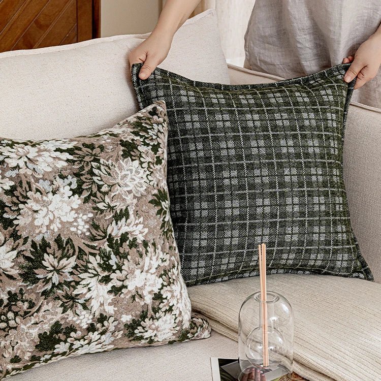 Retro Floral Wool Blend Pillow - Pillow Bay