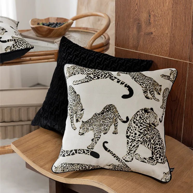 Vintage Leopard Velvet Pillow Cover - Pillow Bay