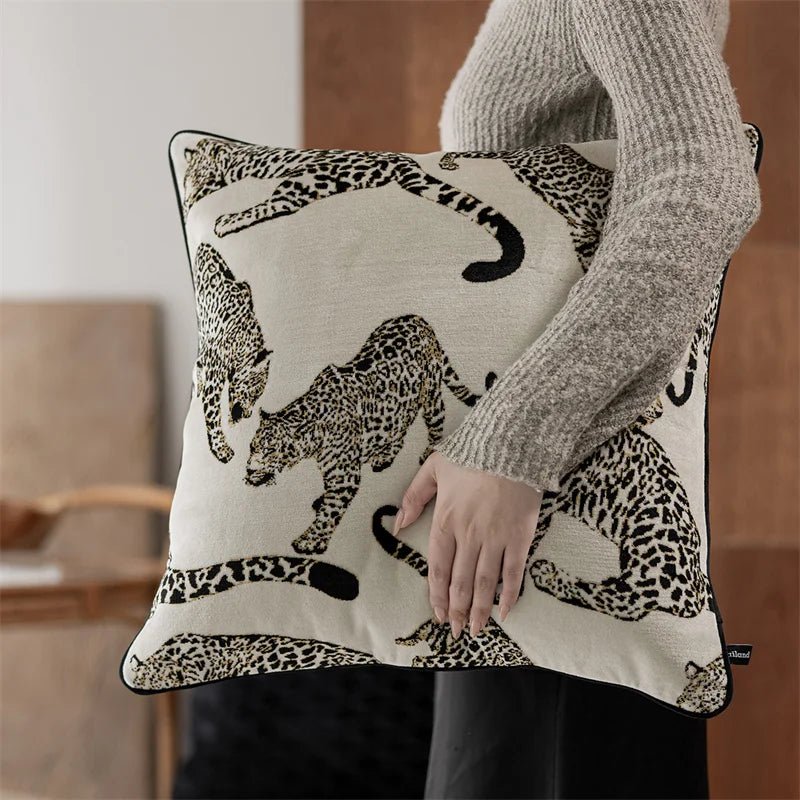 Vintage Leopard Velvet Pillow Cover - Pillow Bay